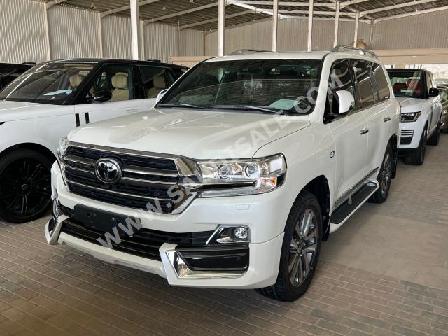 2021 تويوتا لاند كروزر في اكس ار