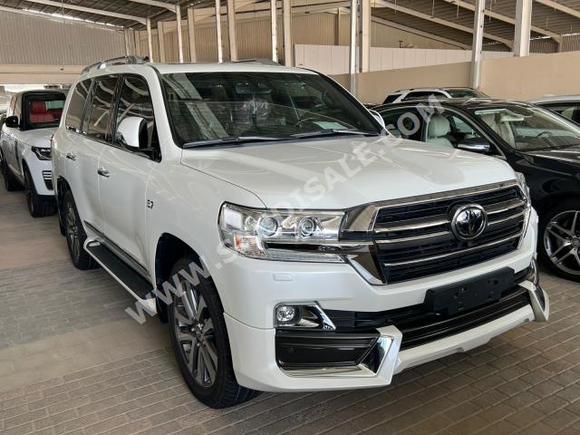 2021 تويوتا لاند كروزر في اكس ار