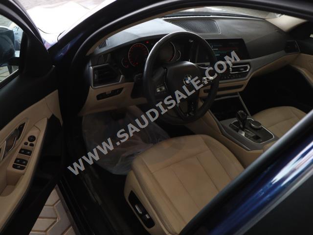 2021 بي ام دبليو الفئة الثالثة 320 أي