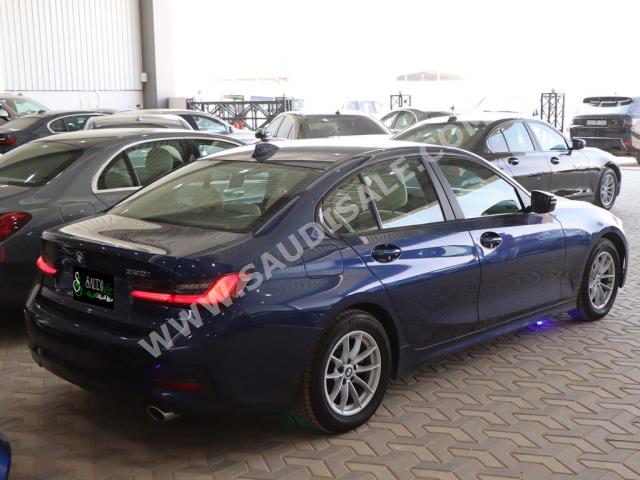 2021 بي ام دبليو الفئة الثالثة 320 أي