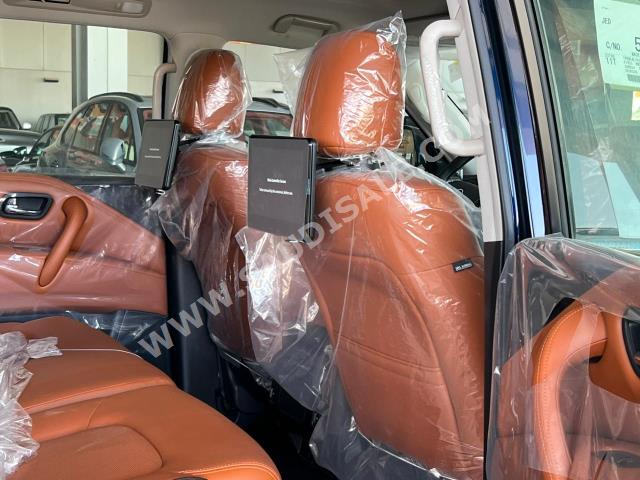 2023 Nissan Patrol Titanium