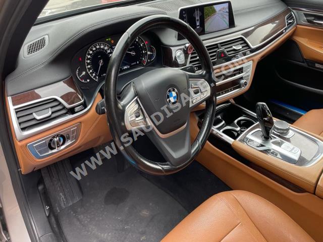 2016 بي ام دبليو الفئة السابعة 730 إل أي