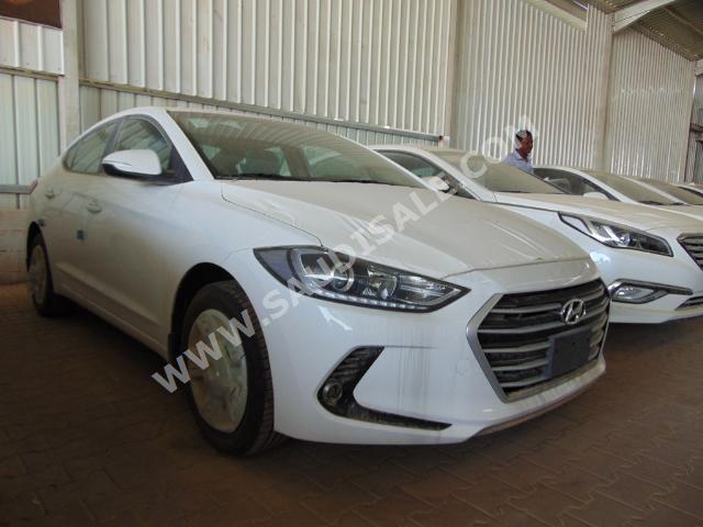 2016 هيونداي النترا