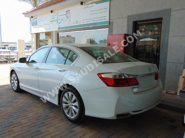 2015 هوندا اكورد