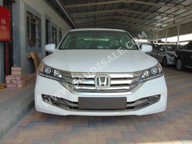 2015 هوندا اكورد