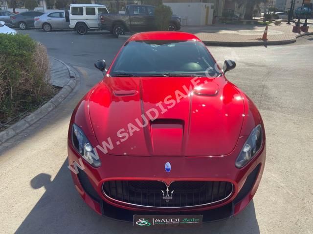 2014 مازيراتي جرانتوريزمو إم سي عادي