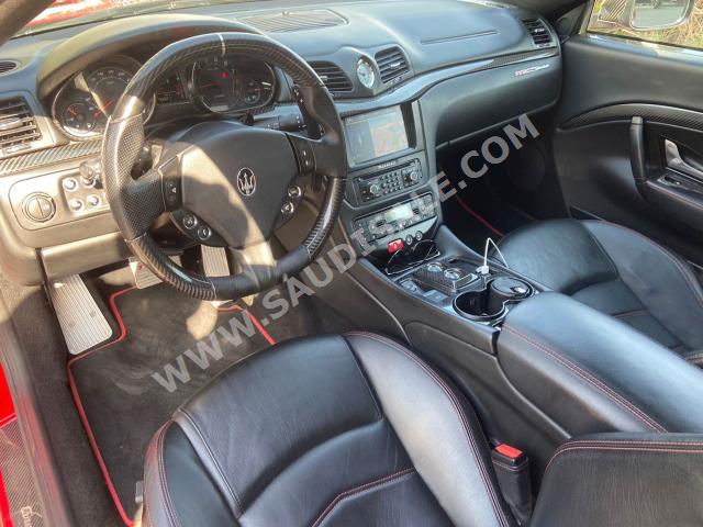 2014 مازيراتي جرانتوريزمو إم سي عادي