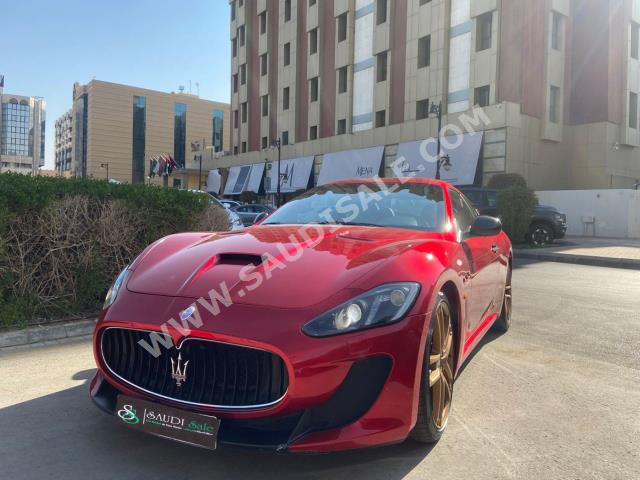 2014 مازيراتي جرانتوريزمو إم سي عادي