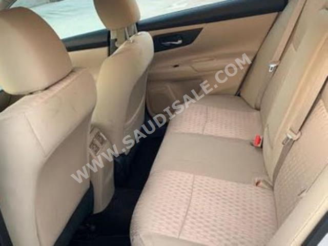 2017 نيسان التيما