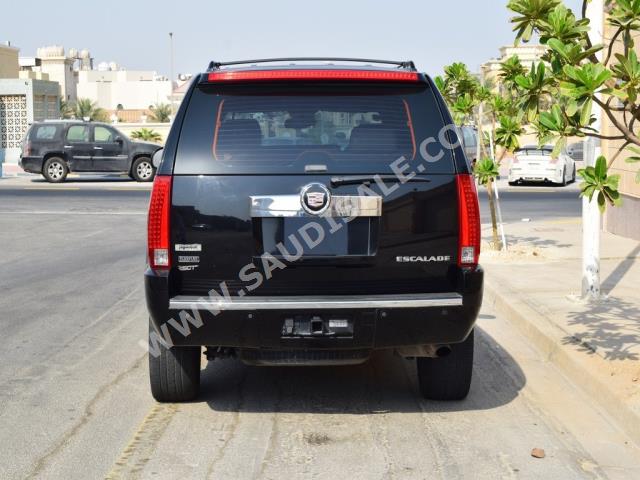 2010 كاديلاك اسكاليد