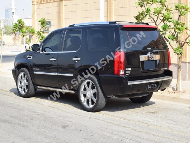 2010 كاديلاك اسكاليد