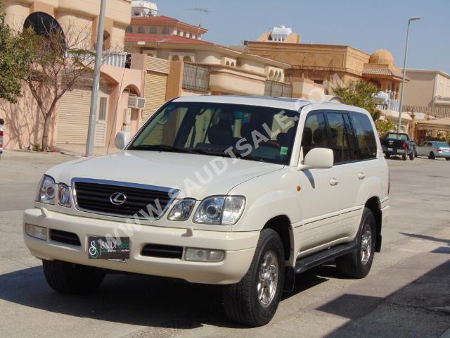 2001 Lexus LX 470
