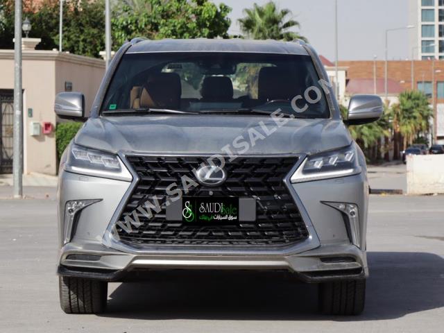2021 لكزس إل إكس 570 اس