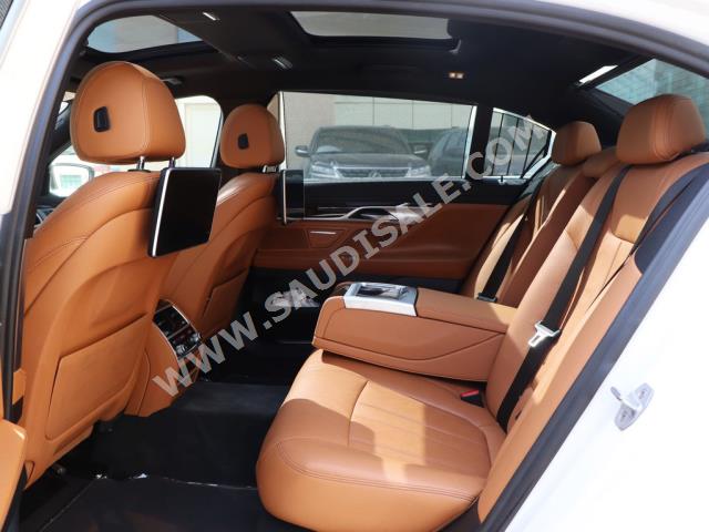 2019 بي ام دبليو الفئة السابعة 730 إل أي