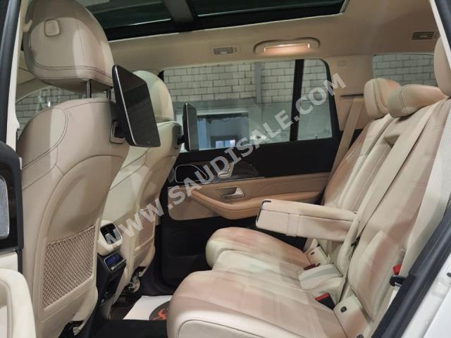 2021 مرسيدس - بنز جي إل إس 450