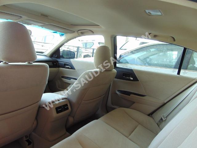 2013 هوندا اكورد