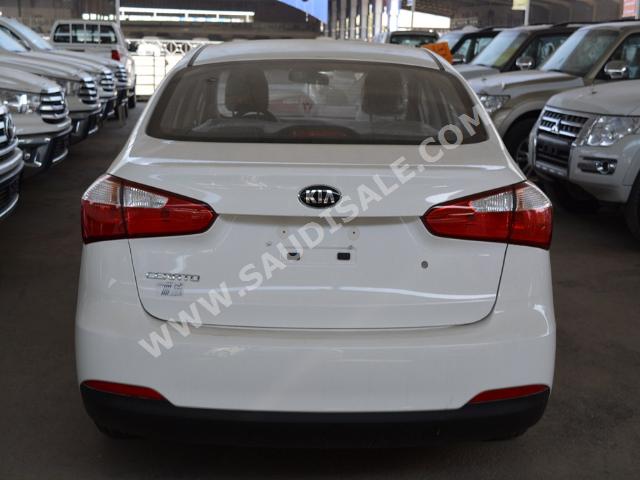 2016 كيا سيراتو