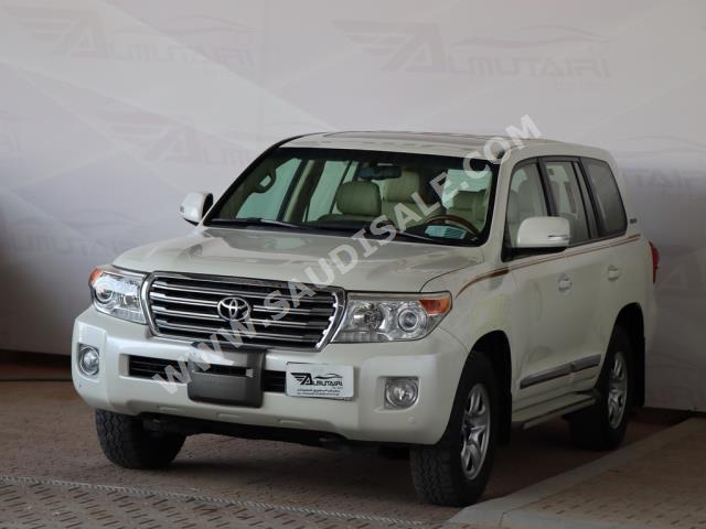 2015 تويوتا لاند كروزر جي اكس