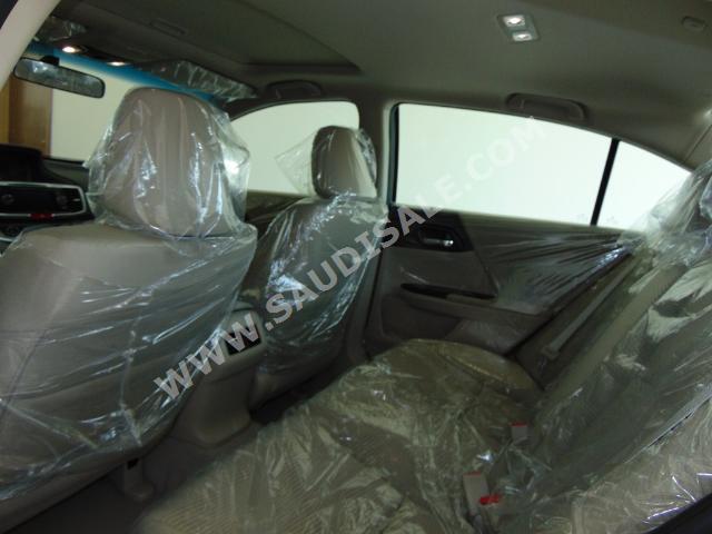 2016 هوندا اكورد