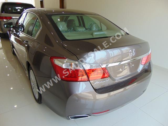 2016 هوندا اكورد