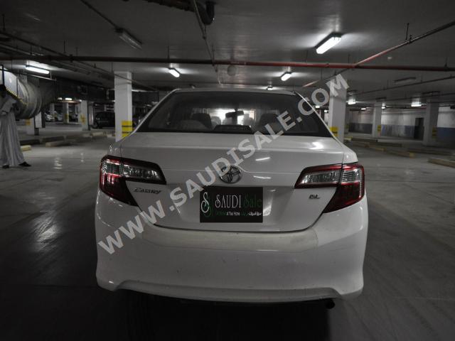 2012 تويوتا كامري