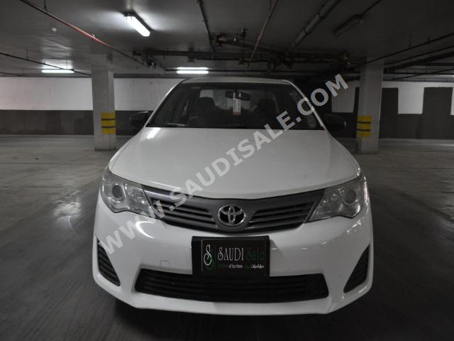 2012 تويوتا كامري