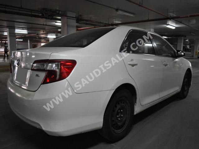 2012 تويوتا كامري