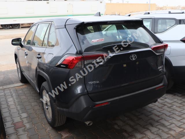 2023 تويوتا راف 4
