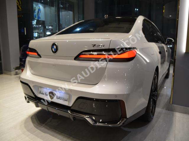 2023 بي ام دبليو الفئة السابعة 740 إل أي