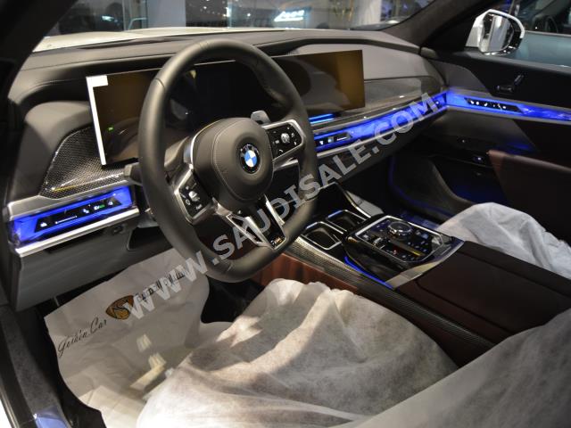 2023 بي ام دبليو الفئة السابعة 740 إل أي