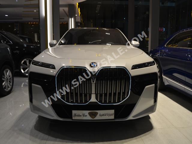 2023 بي ام دبليو الفئة السابعة 740 إل أي