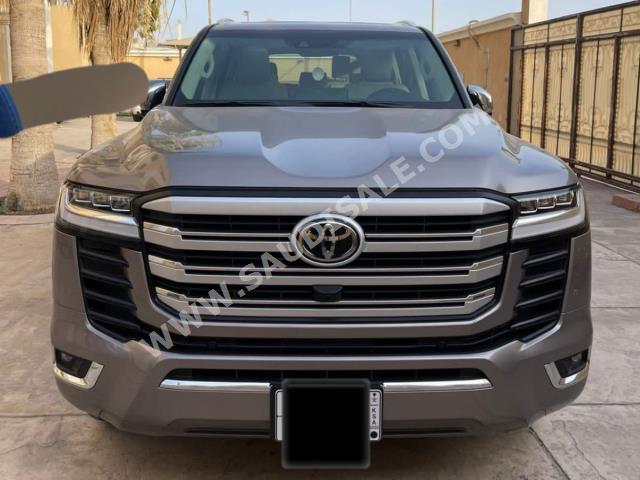 2023 تويوتا لاند كروزر في اكس