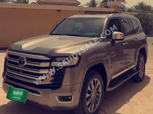 2023 تويوتا لاند كروزر في اكس
