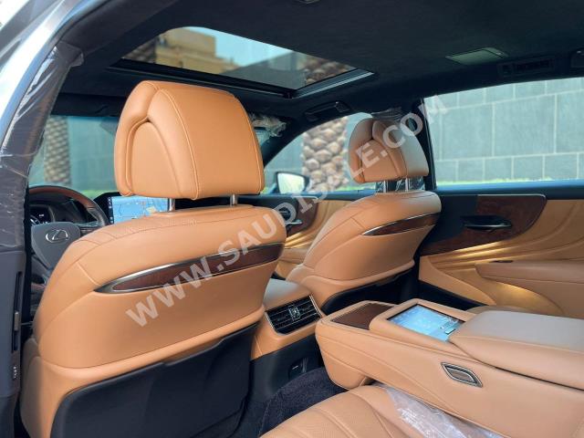 2021 Lexus LS 350
