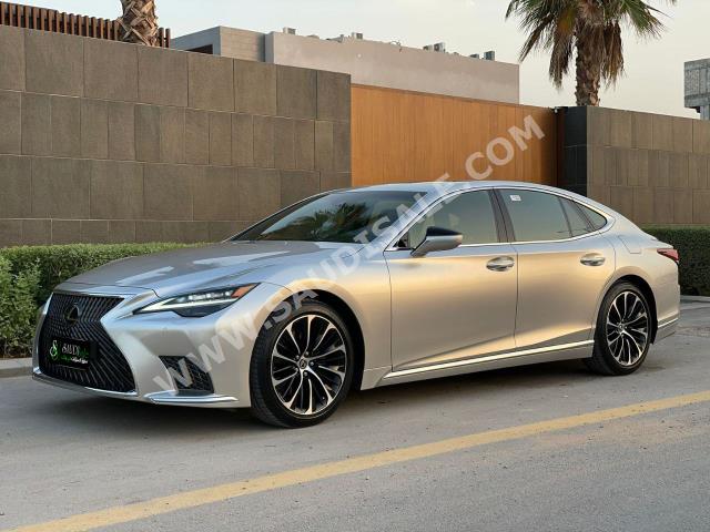 2021 Lexus LS 350
