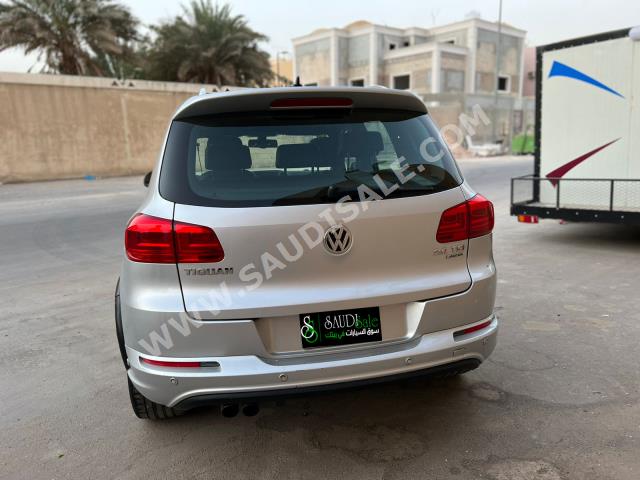 2013 فولكس واجن تيغوان ار-لاين