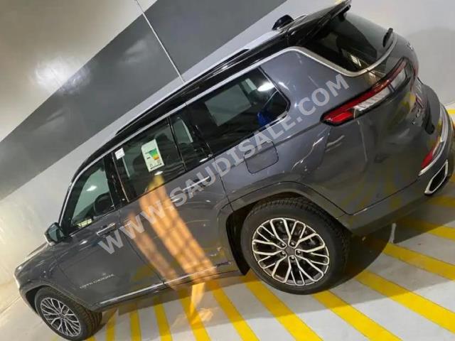 2021 جييب جراند شيروكي ساميت