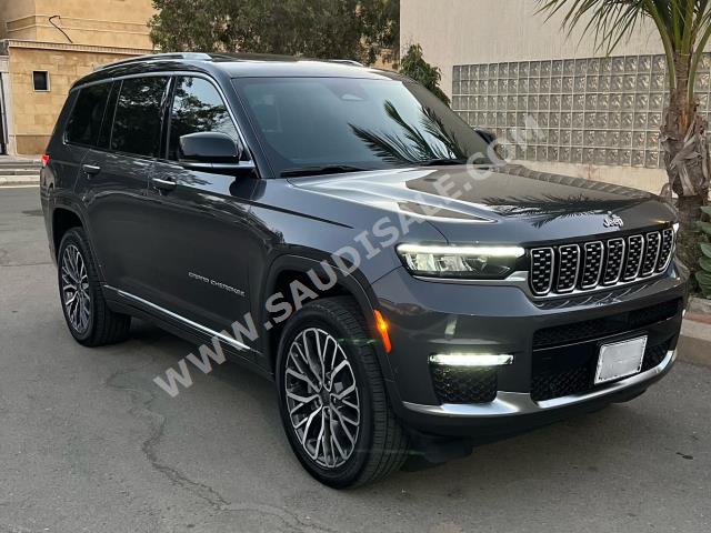 2021 جييب جراند شيروكي ساميت