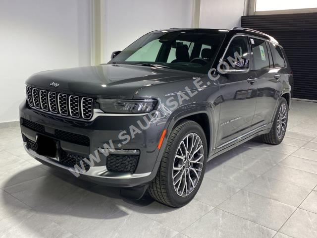 2021 جييب جراند شيروكي ساميت