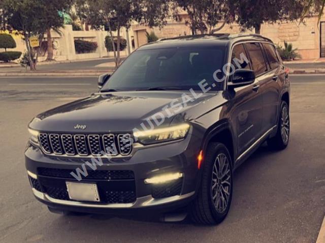 2021 جييب جراند شيروكي ساميت