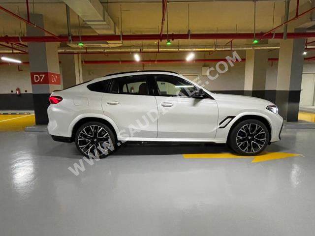 2021 بي ام دبليو الفئة اكس 6 إم كومبيتيشن