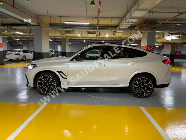 2021 بي ام دبليو الفئة اكس 6 إم كومبيتيشن