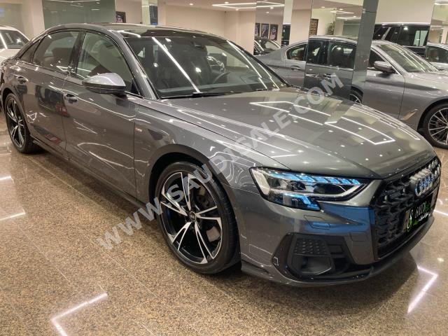 2022 اودي اي 8 ال اس لاين