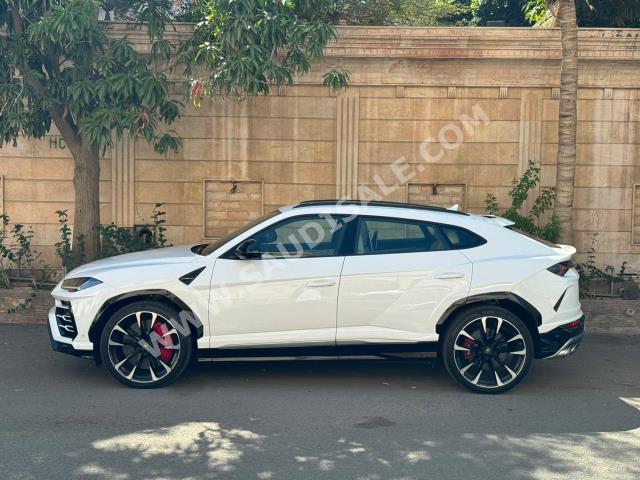 2019 لمبرجيني اوروس