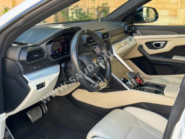 2019 لمبرجيني اوروس