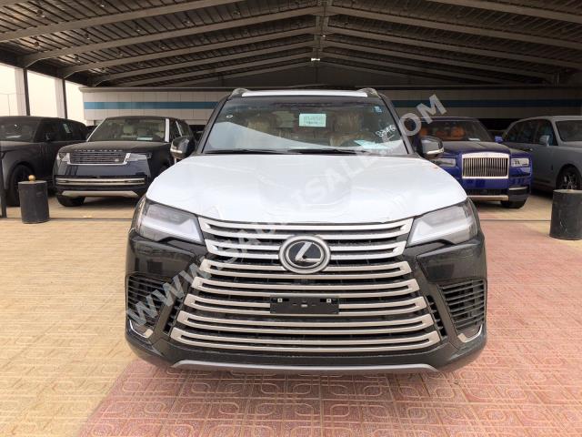 2023 لكزس إل إكس 600