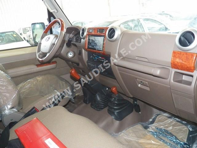 2015 Toyota Land Cruiser LX