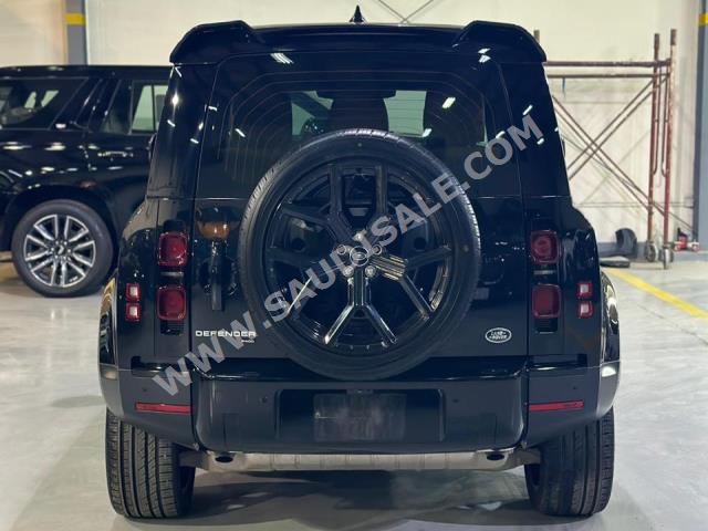 2023 لاند روفر ديفيندر