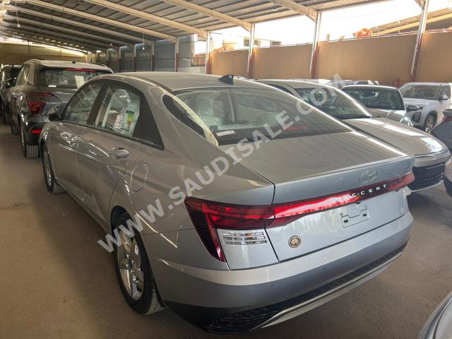 2024 هيونداي اكسنت