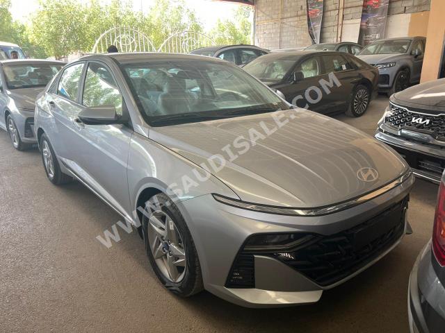 2024 هيونداي اكسنت